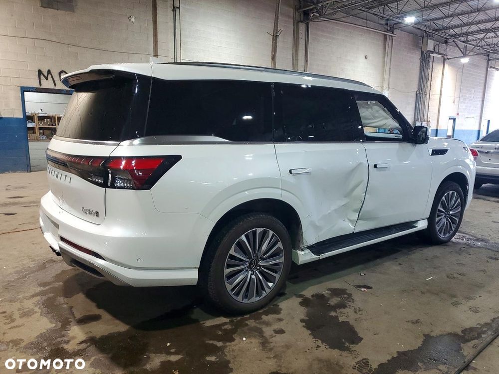 Infiniti QX80 - 4