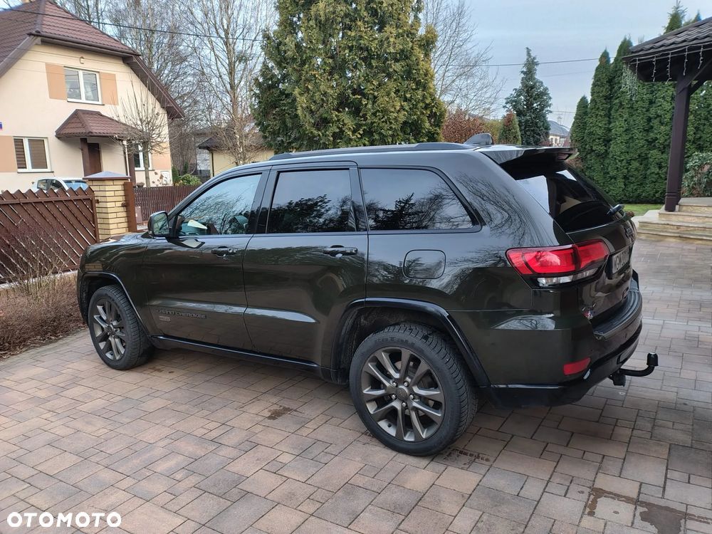 Jeep Grand Cherokee - 18