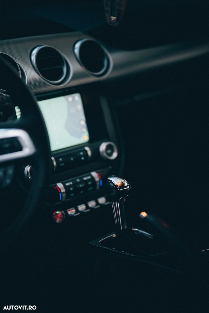 Ford Mustang - 5