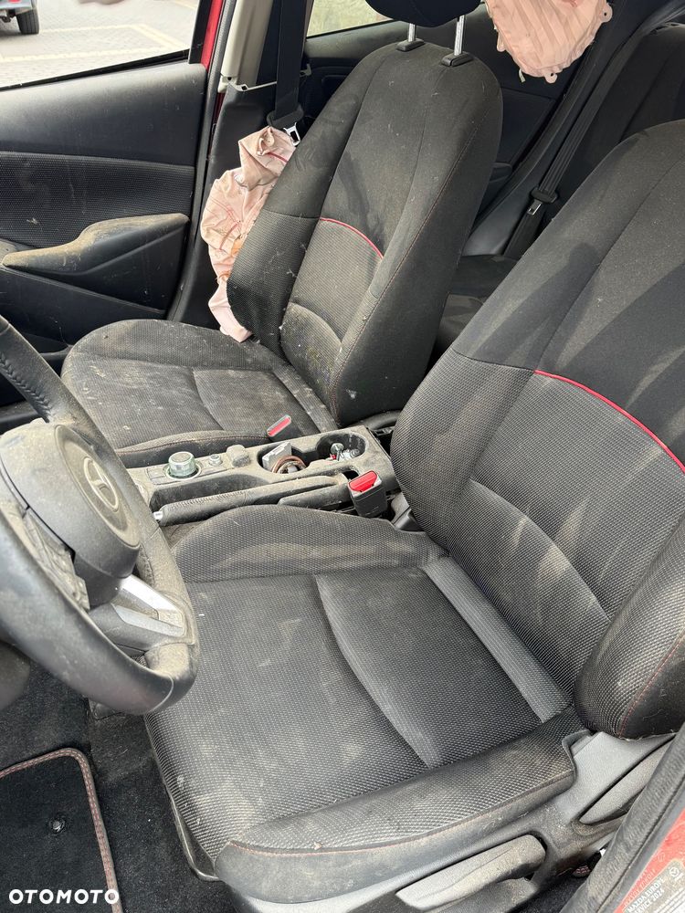 Mazda 2 - 7