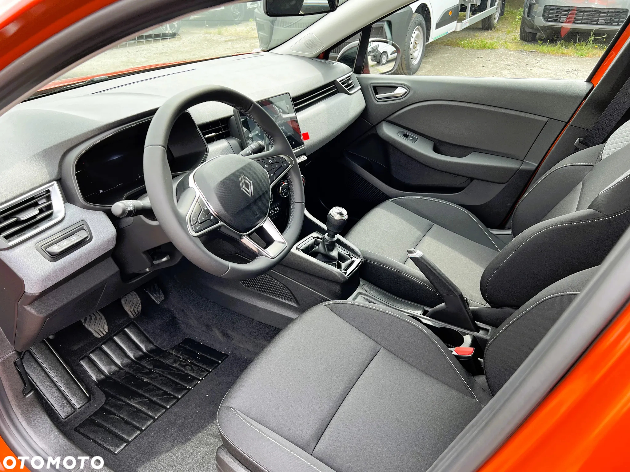 Renault Clio - 11