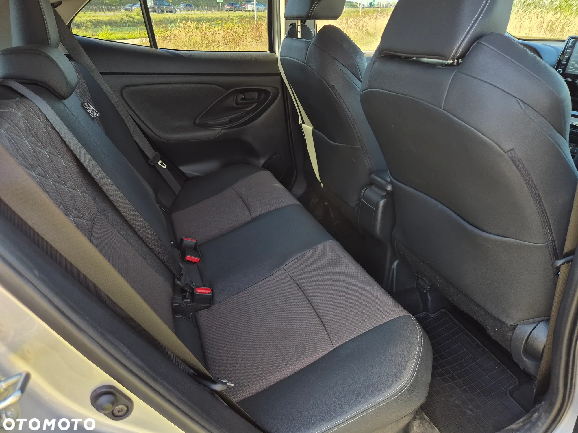 Toyota Yaris Cross Hybrid 1.5 Executive - 9