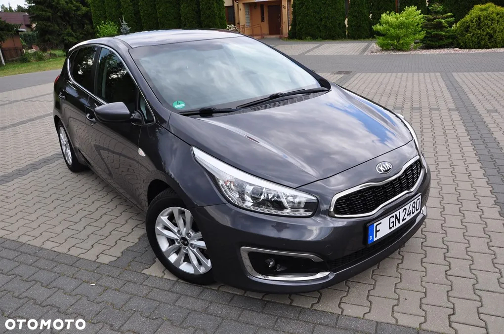 Kia Ceed 1.6 CRDi SCR L Business Line - 12