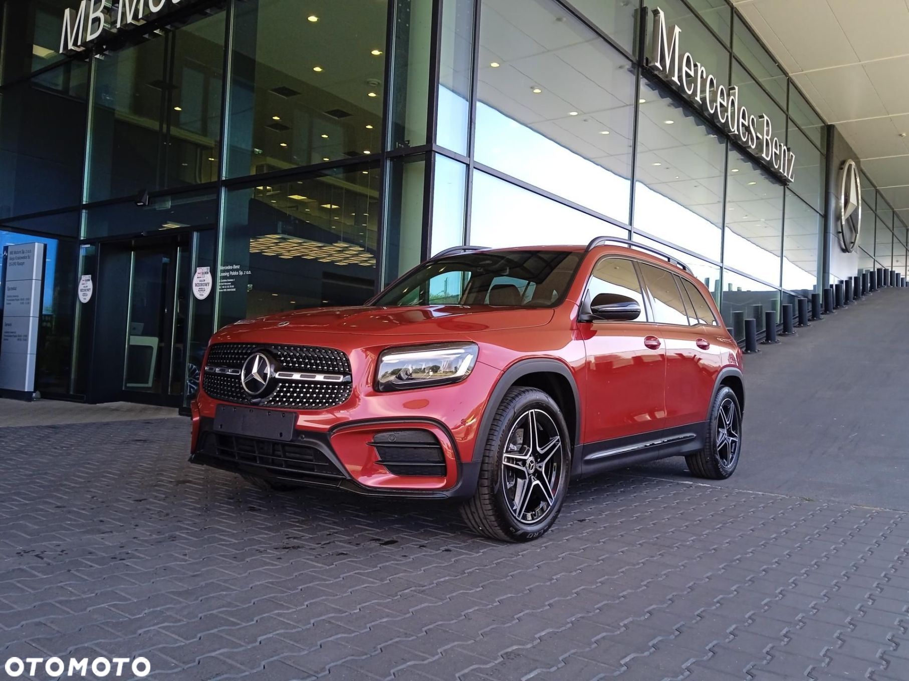 Mercedes-Benz GLB - 1