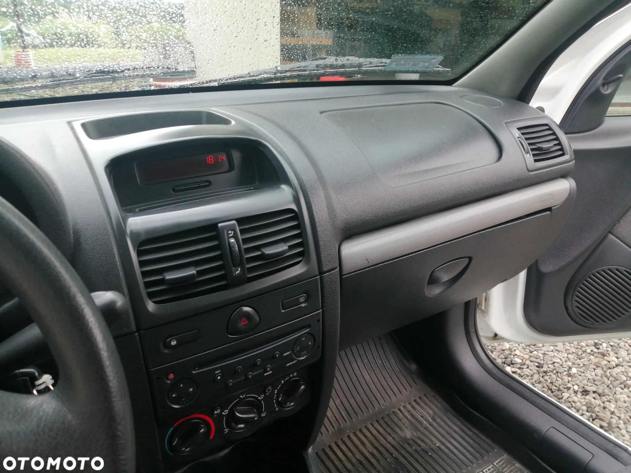 Renault Clio - 13