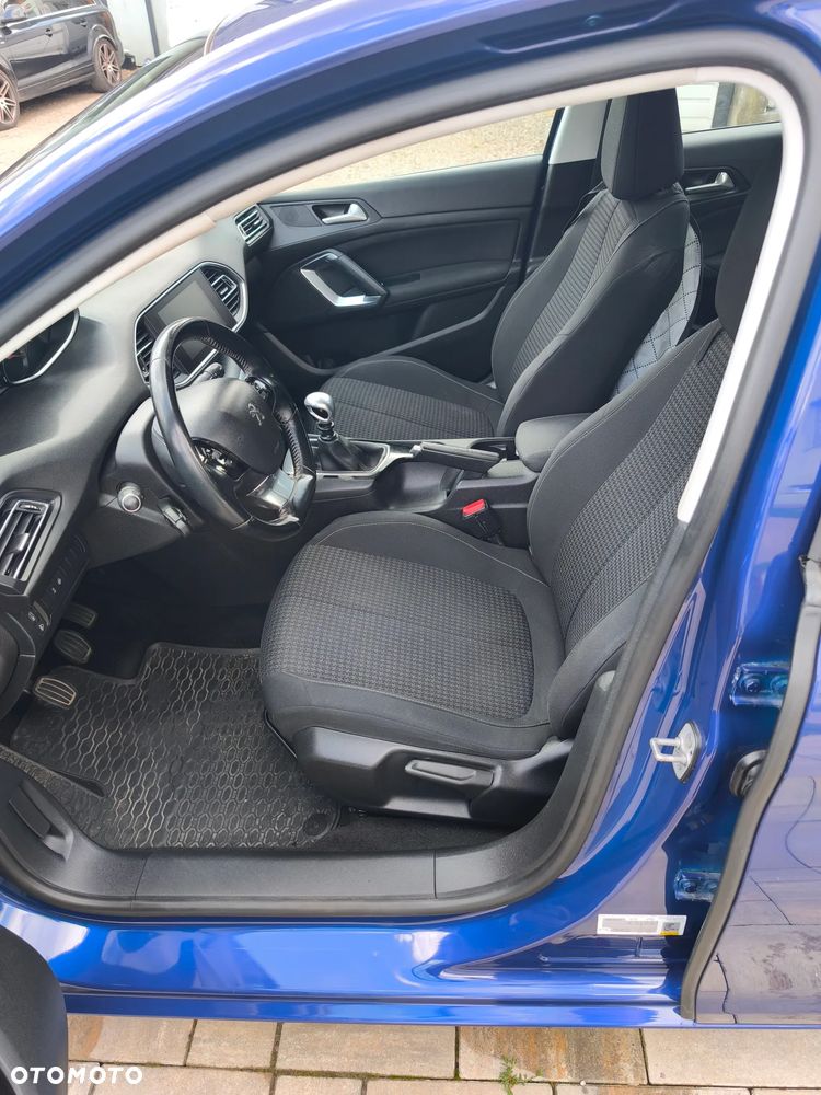 Peugeot 308 BlueHDi 120 Stop & Start Business-Line - 29