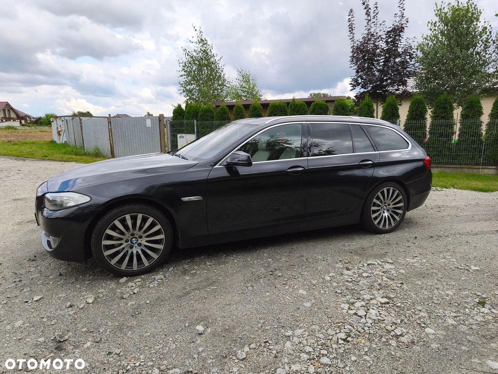 BMW Seria 5 525d xDrive - 3