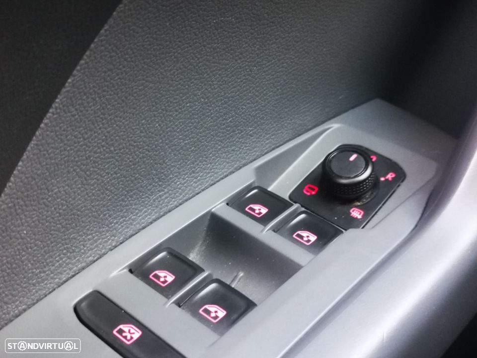 VW T-Cross 1.0 TSI Style - 12