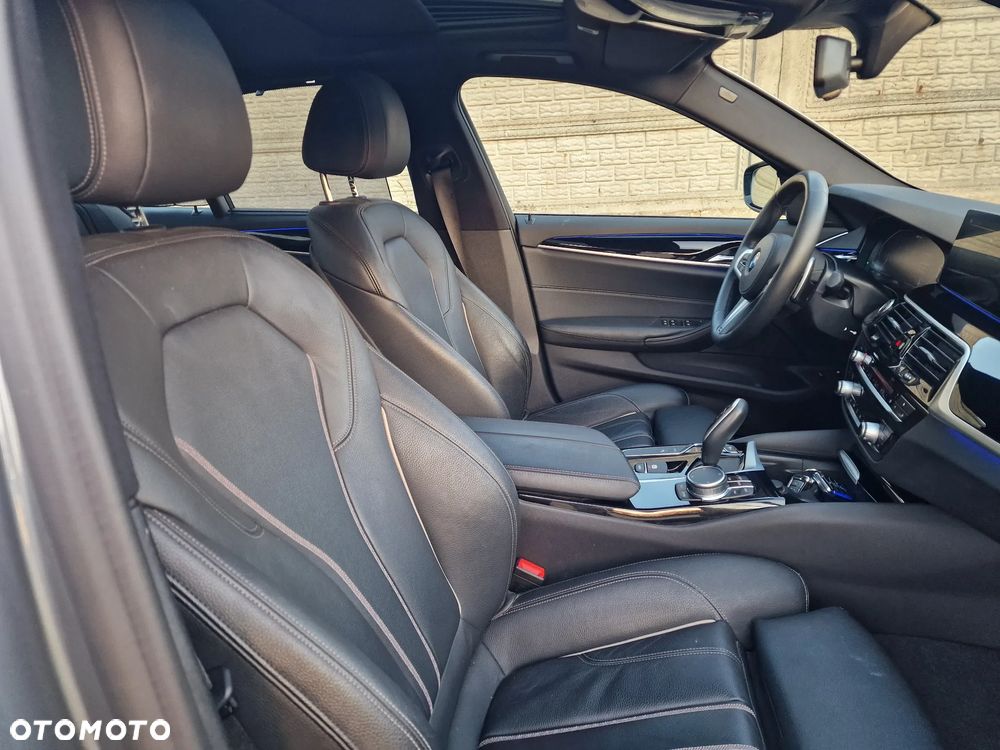 BMW Seria 5 530e iPerformance Sport Line sport - 14