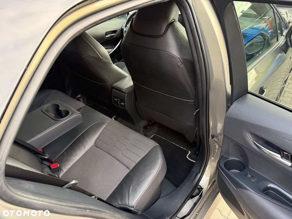 Toyota Corolla 2.0 Hybrid Executive - 21