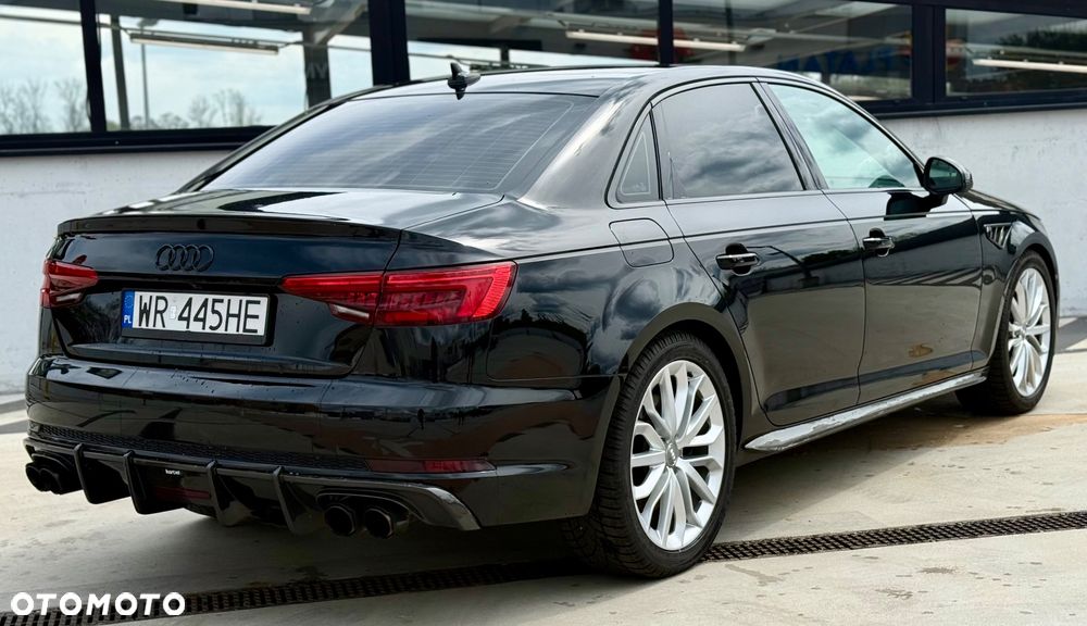 Audi A4 Limousine 2.0 TFSI quattro S tronic design - 17