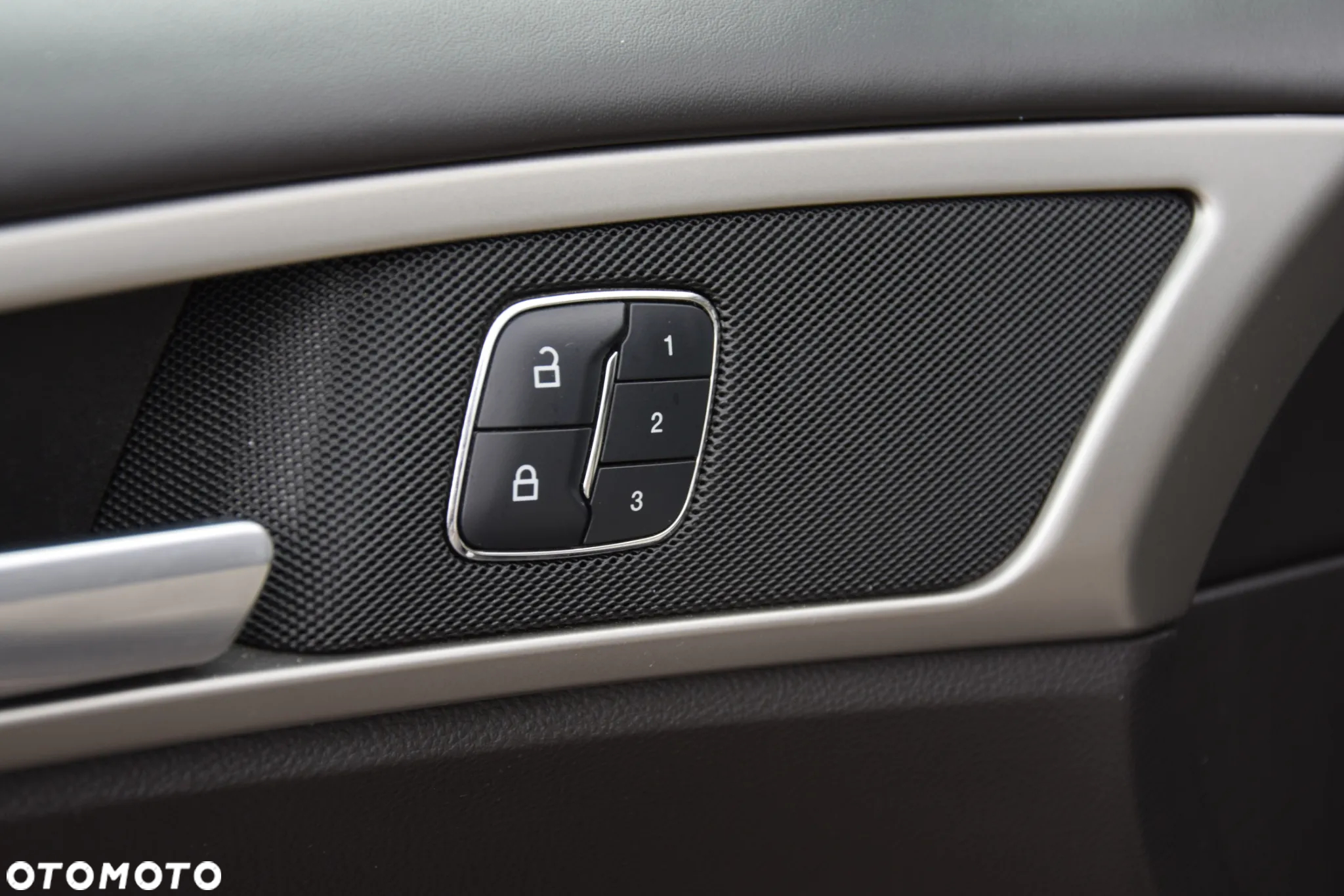 Ford Mondeo - 23