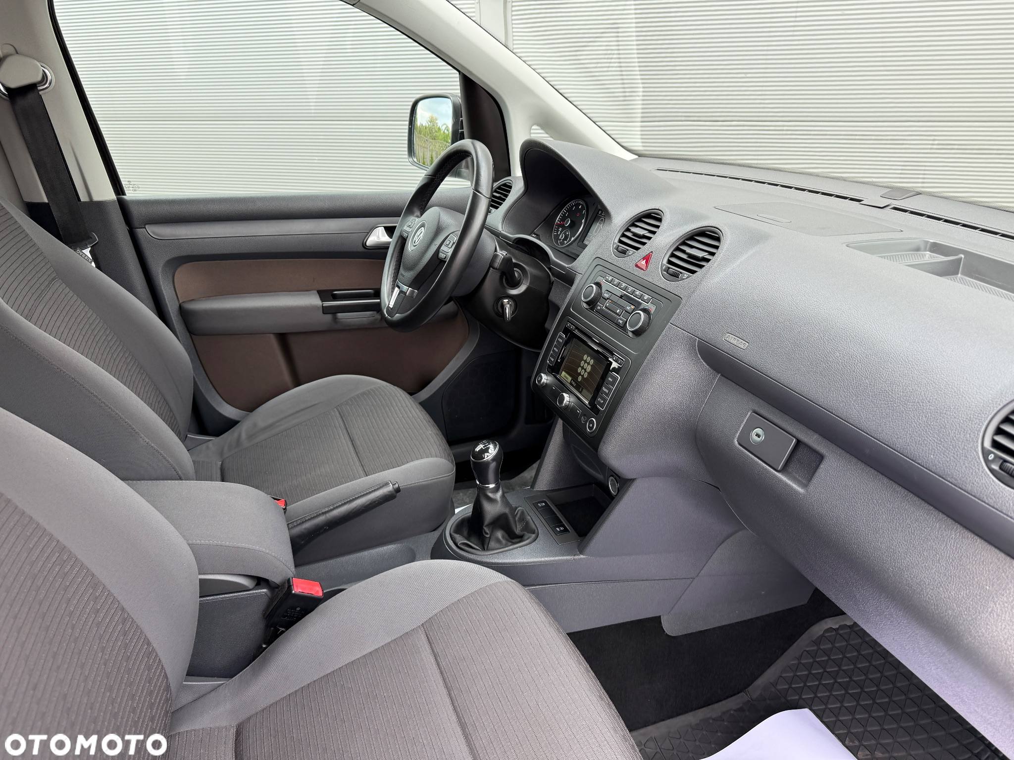Volkswagen Caddy 1.2 (7-Si.) Edition 30 - 7