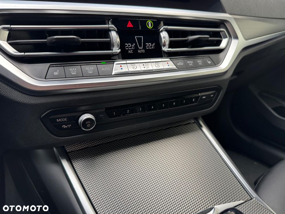 BMW Seria 3 318d M Sport - 25