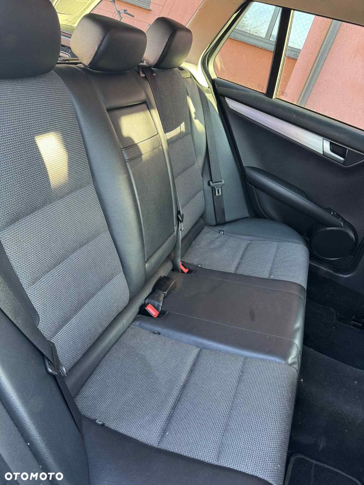 Mercedes-Benz Klasa C 200 CDI DPF (BlueEFFICIENCY) Avantgarde - 12