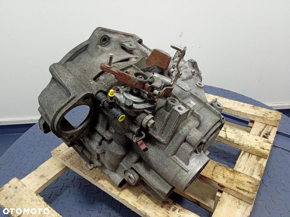 VW TOURAN I 03- 2.0 TDI 140KM SKRZYNIA BIEGÓW MANUALNA KXD MT 6 - 3