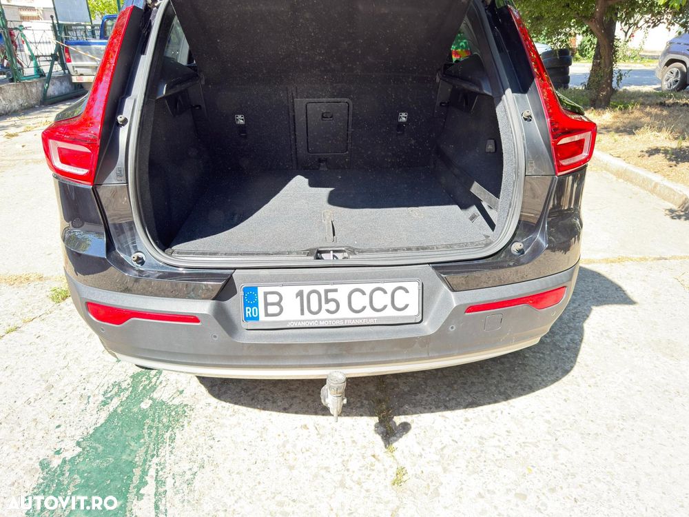Volvo XC 40 D3 AWD Momentum Pro - 25