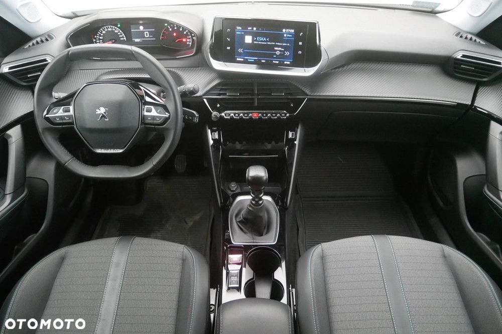 Peugeot 2008 1.2 PureTech Allure S&S - 8