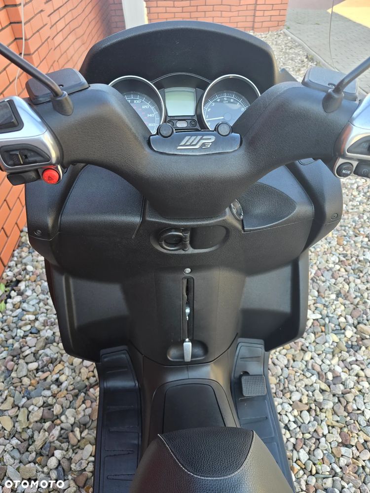 Piaggio MP-3 - 6
