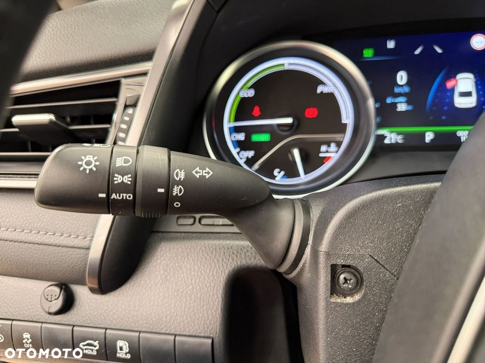 Toyota Camry - 26