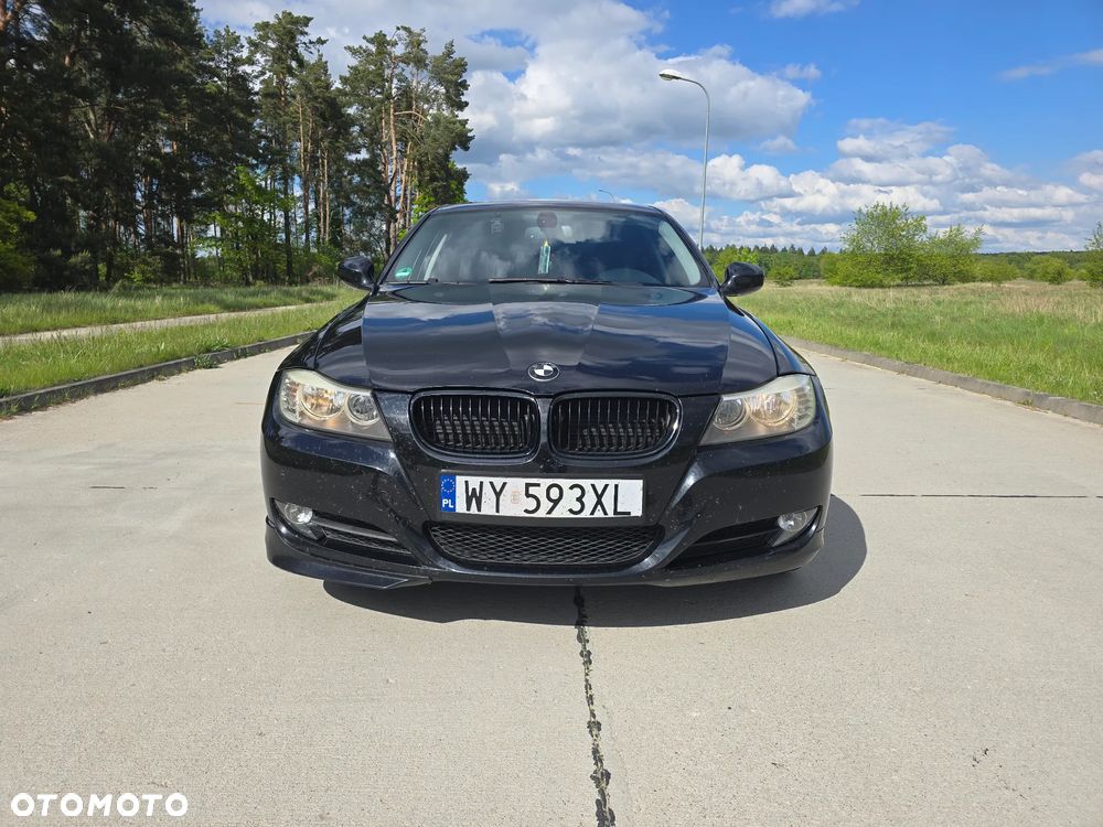 BMW Seria 3 318i - 2