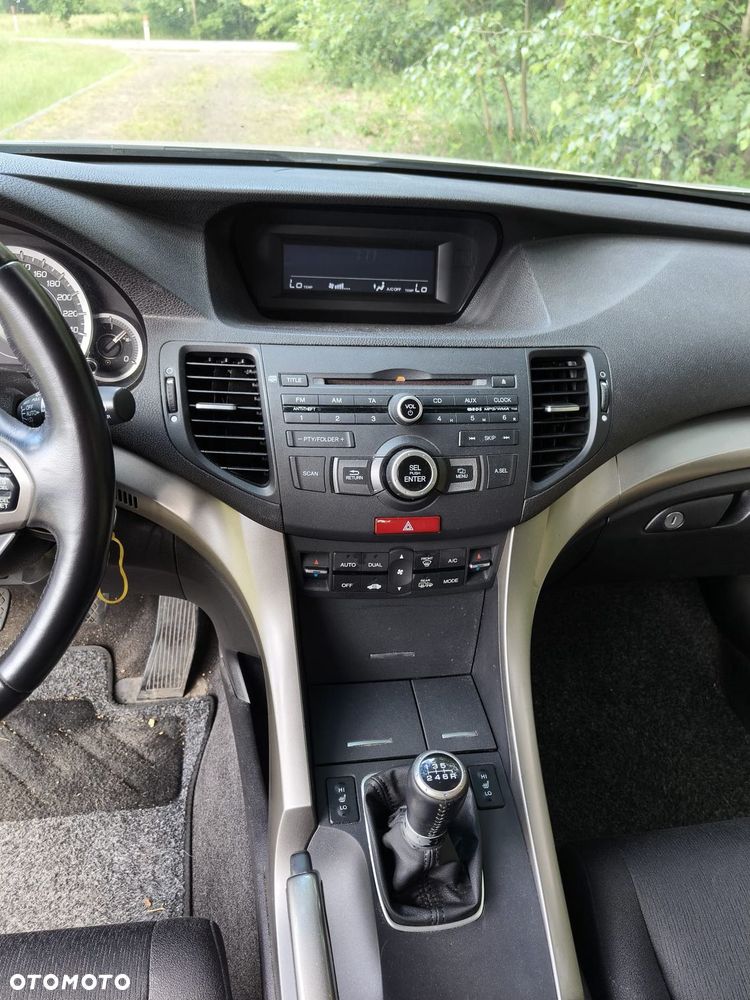 Honda Accord 2.0 Elegance - 24