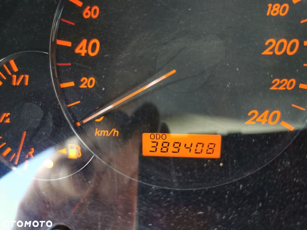 Toyota Avensis 2.0 D-4D Sol - 4