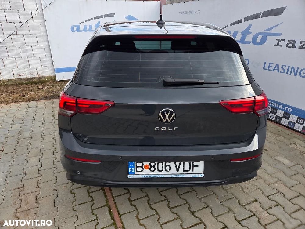 Volkswagen Golf - 11