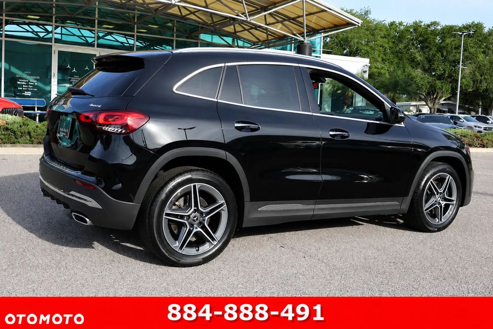 Mercedes-Benz GLA - 31