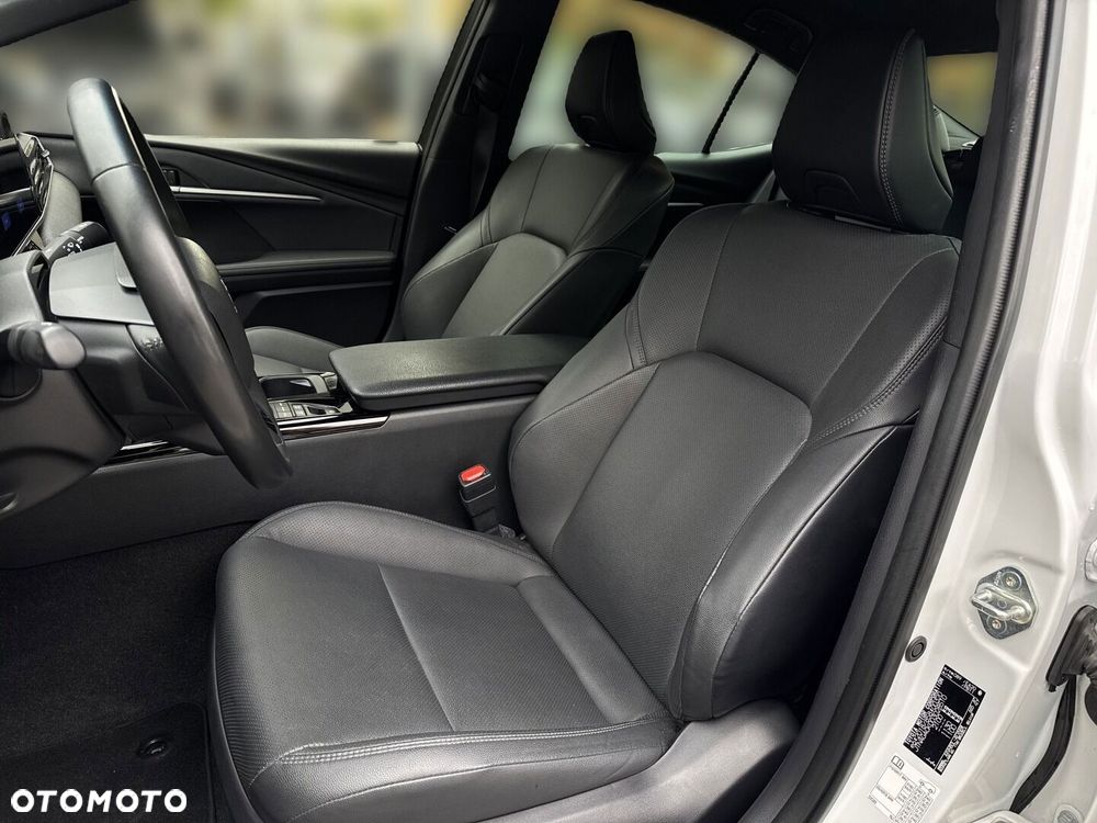 Toyota Camry - 11