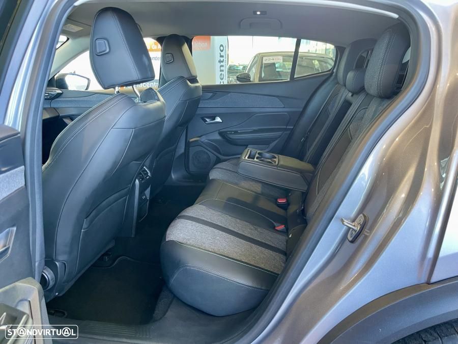 Peugeot 408 1.2 PureTech Allure EAT8 - 27