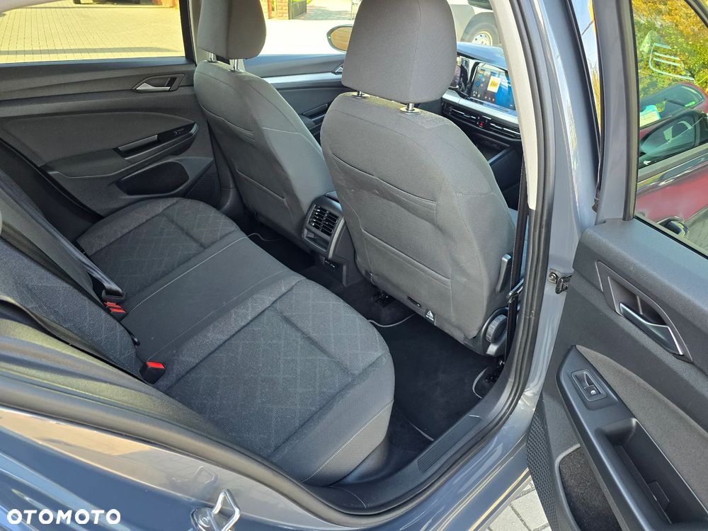 Volkswagen Golf - 10