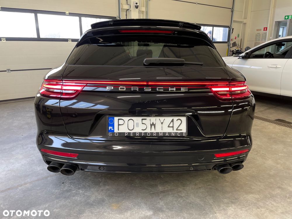 Porsche Panamera - 17