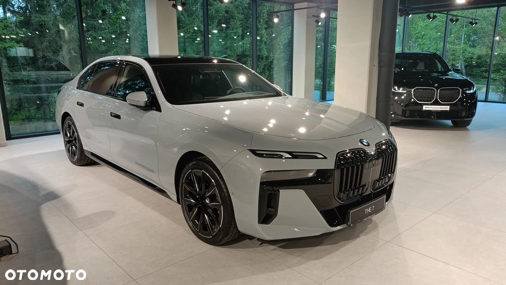 BMW Seria 7 - 8