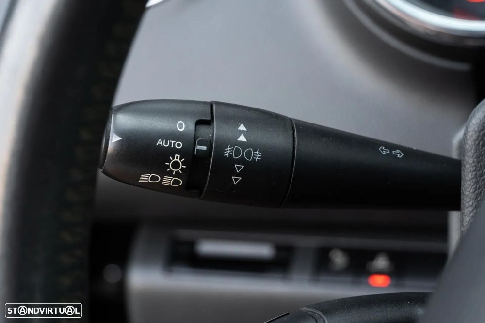Peugeot 3008 1.6 HDi Allure - 23