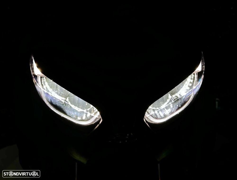Yamaha X-Max 300 - 18