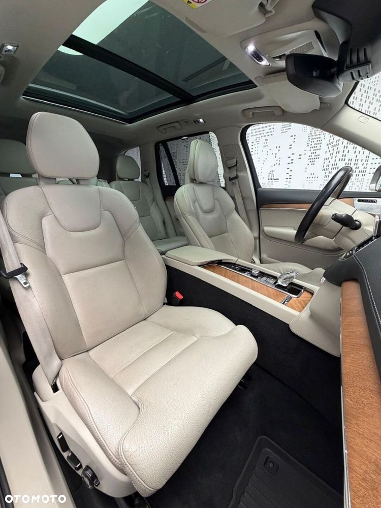 Volvo XC 90 - 13