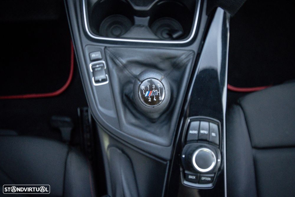 BMW 320 d Pack M - 12