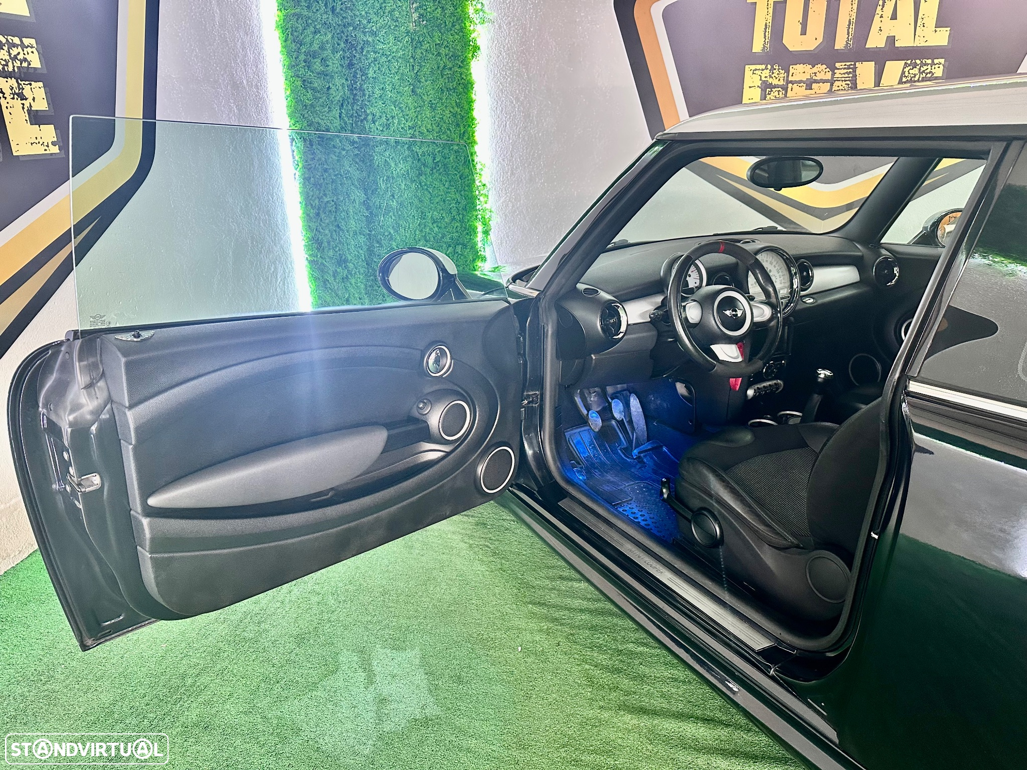 MINI 3 Portas Cooper D - 12