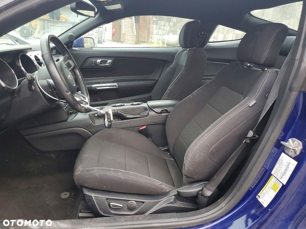 Ford Mustang 3.7 V6 Premium - 7