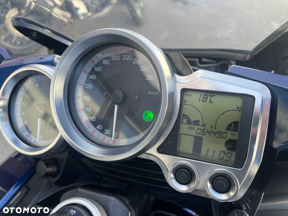 Yamaha FJR - 16