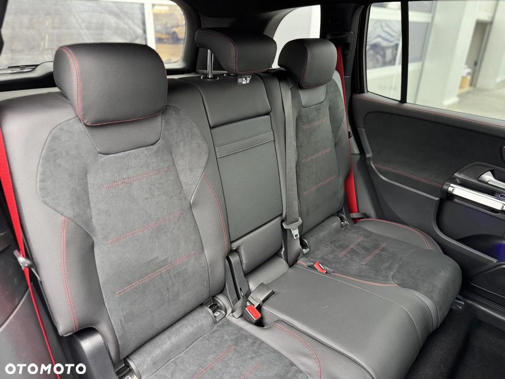 Mercedes-Benz GLB AMG 35 4Matic AMG Speedshift DCT 8G - 13