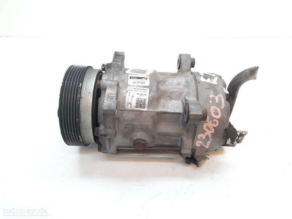 COMPRESSOR DE AR CONDICIONADO VOLKSWAGEN GOLF IV BERLINA 1J110.1997 - 1