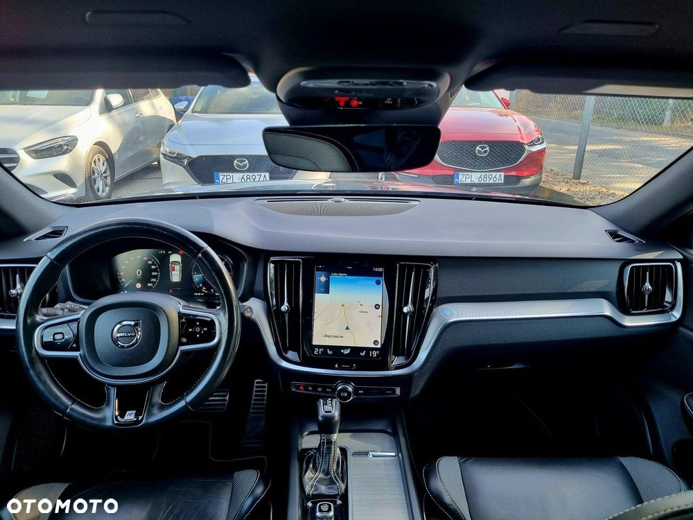 Volvo V60 D4 Geartronic R-Design - 19