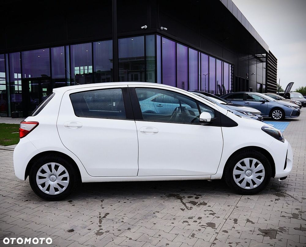 Toyota Yaris - 4
