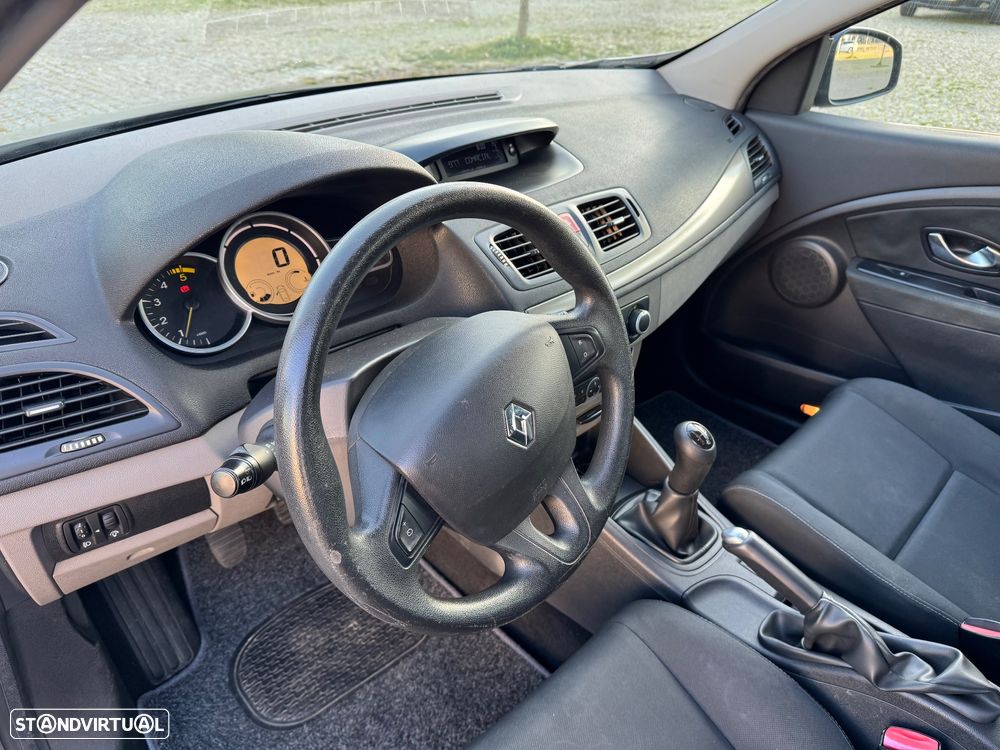 Renault Mégane 1.5 dCi Confort - 11