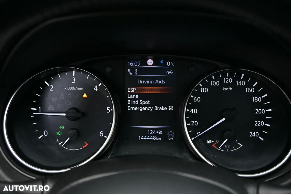 Nissan Qashqai 1.6 DCI TEKNA+ - 35