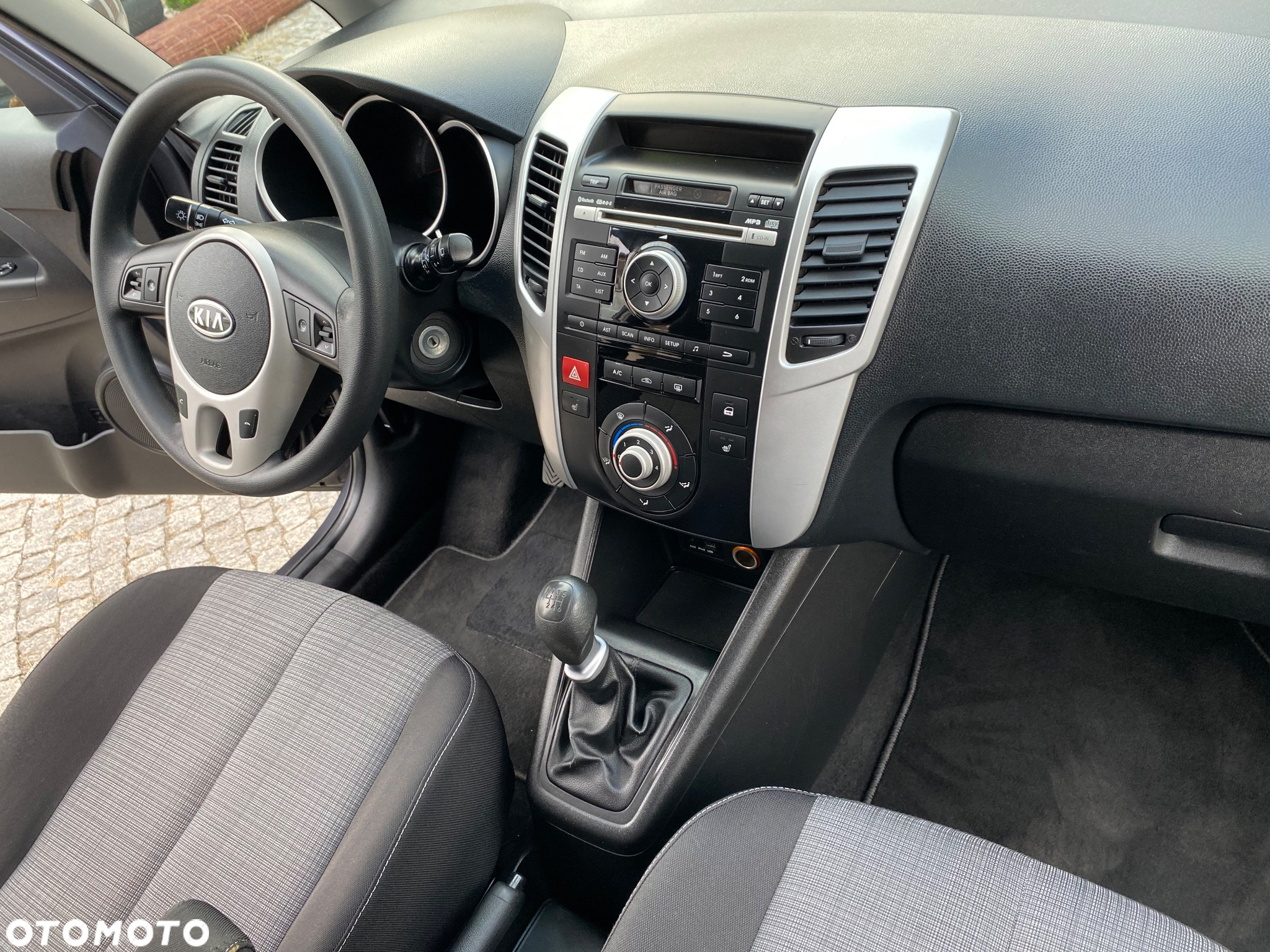 Kia Venga - 34