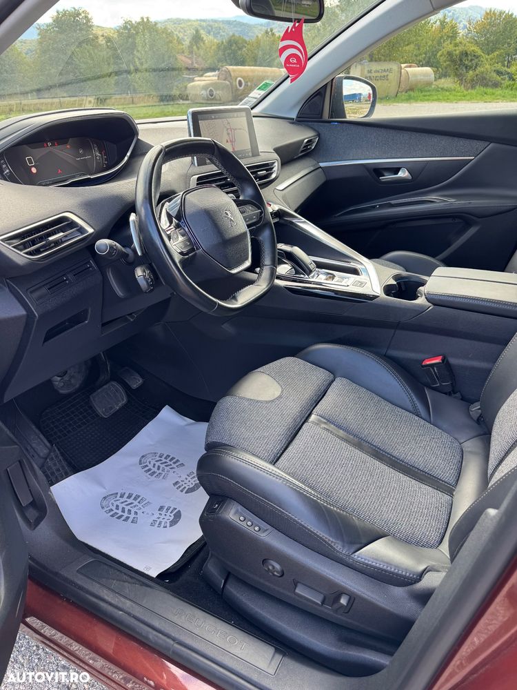 Peugeot 3008 1.2 PureTech Turbo S&S EAT6 Allure - 5