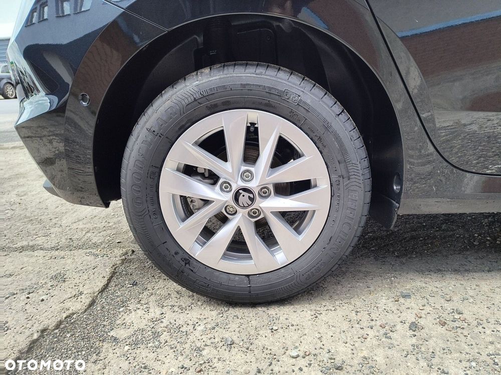 Skoda Fabia 1.0 TSI Drive DSG - 21